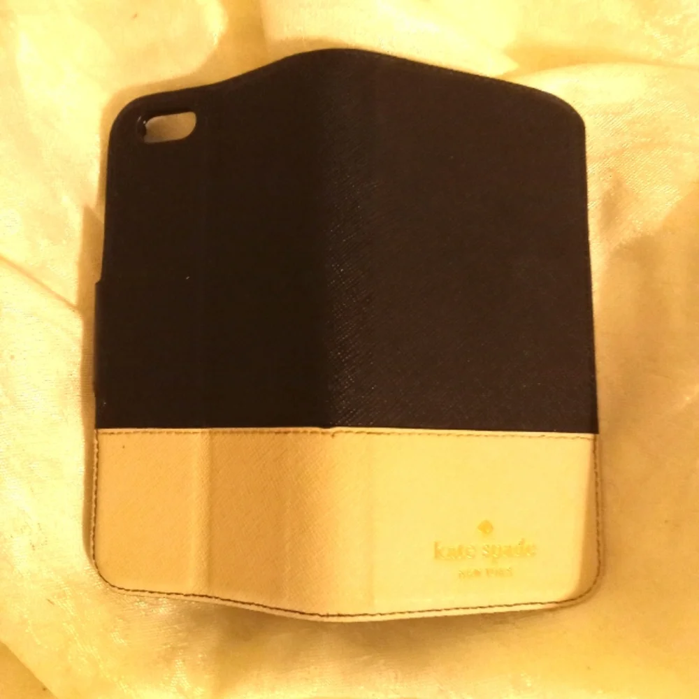 Kate spade Black and white Saffiano leather phone wallet case mirror